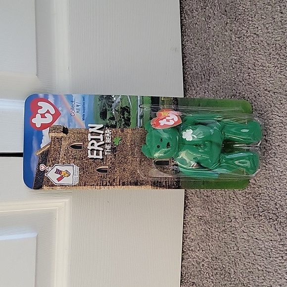 Ronald Mcdonald Beanie Baby Collection - Picture 4 of 8